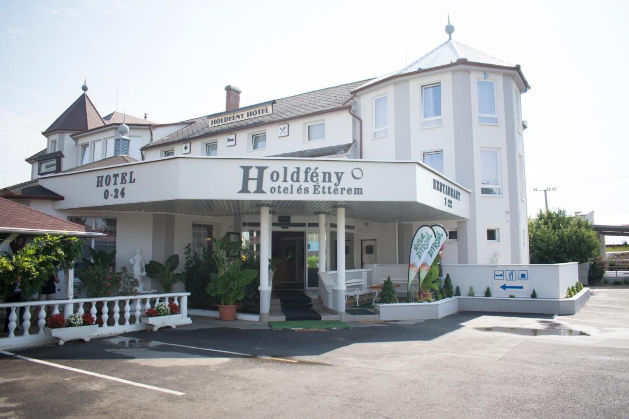 Holdfény Hotel Forro Esterno foto
